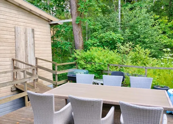 3 Apartment&terrace شقة إسبو